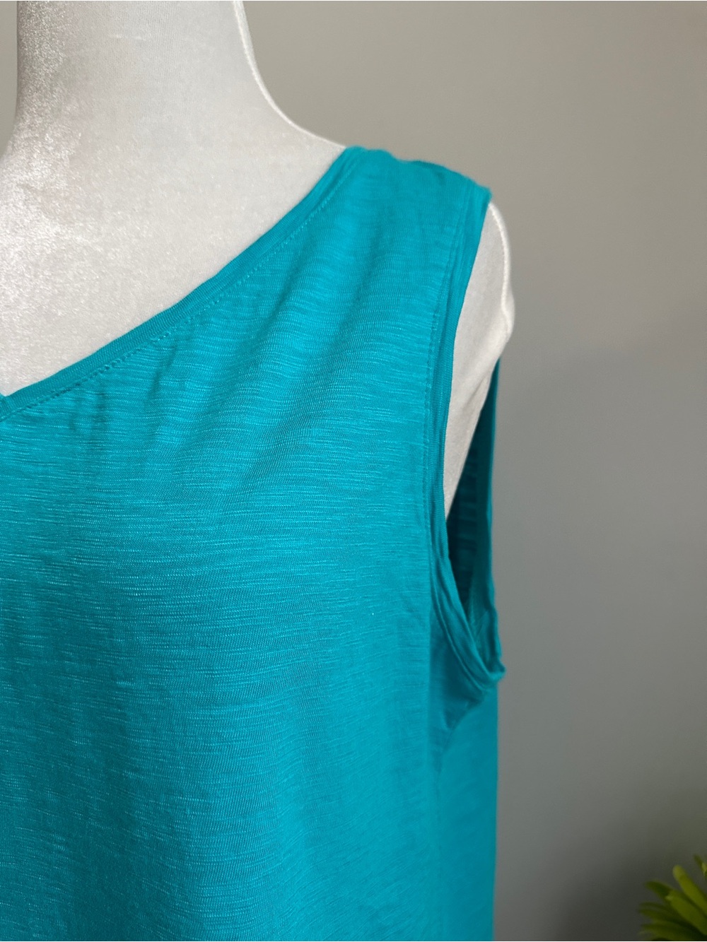 Chico's Bright Teal V-Neck Tank - Picture 2 of 7